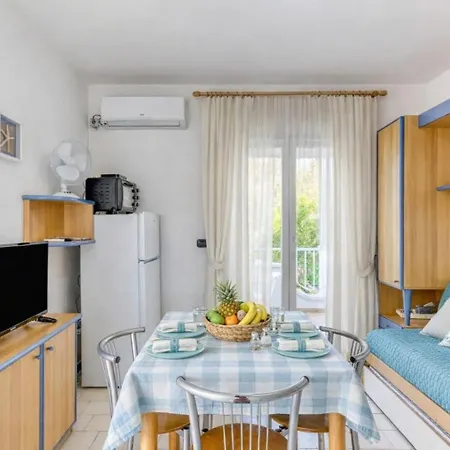 Holiday home Casa Maria - Relax E Mare A Due Passi *